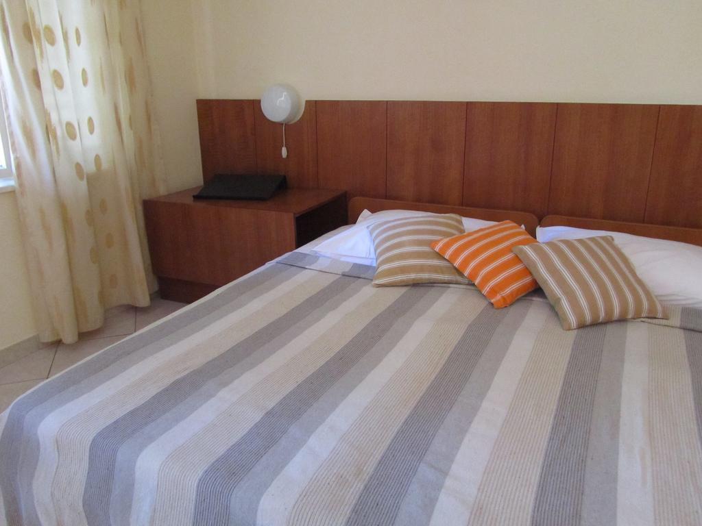 Apartment Petrovic Korčula Екстериор снимка